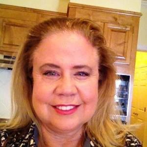 Meet your Posher, Carrie